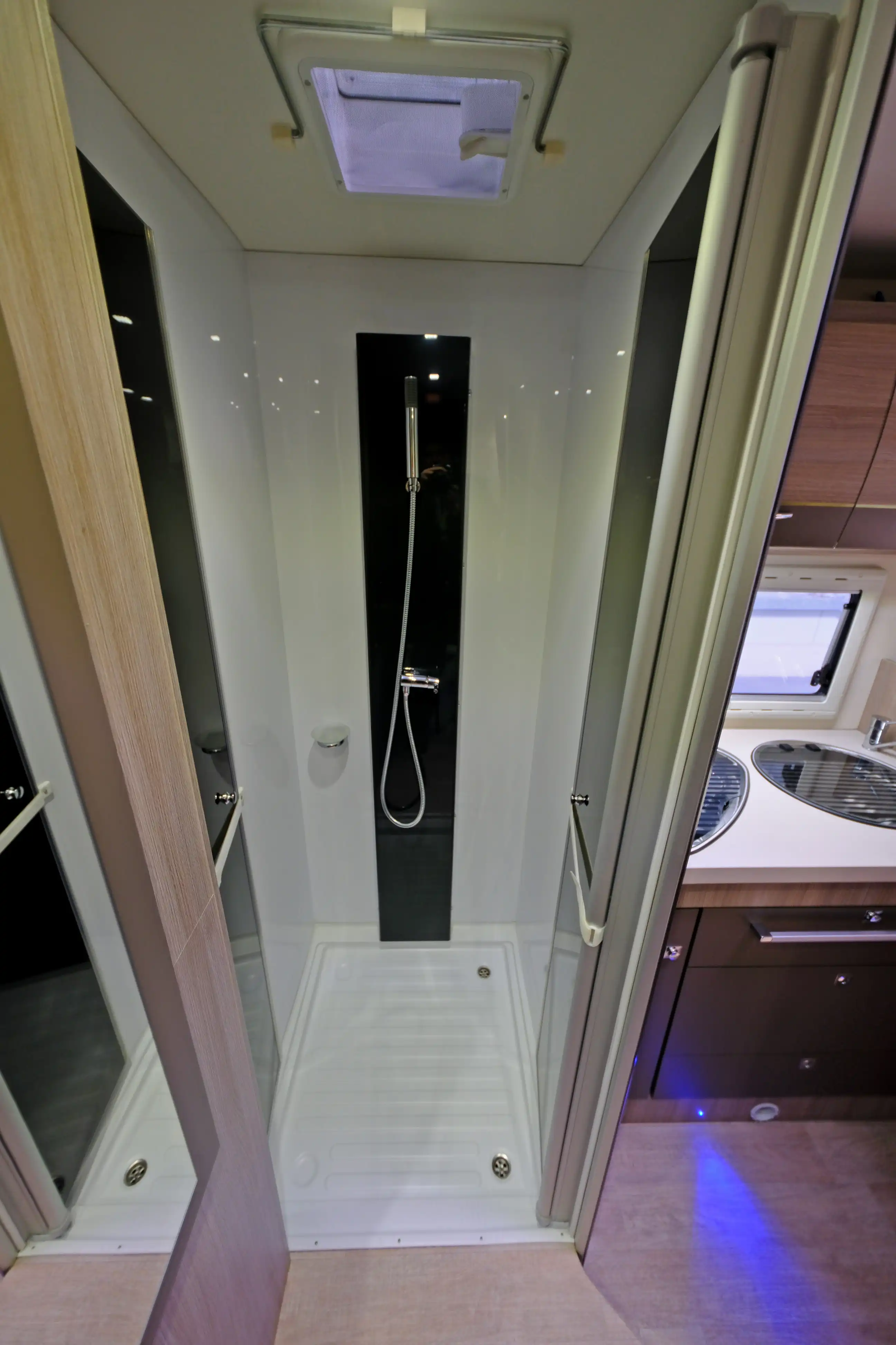 CHALLENGER Genesis 290